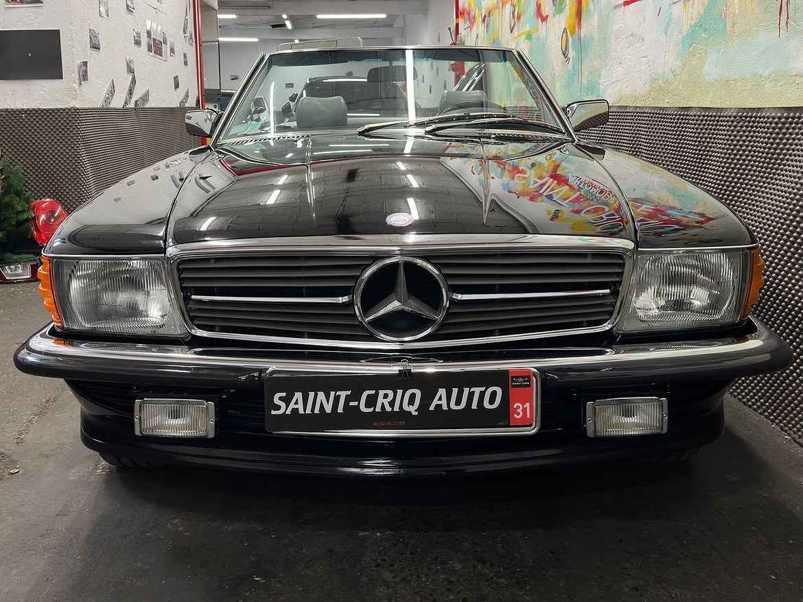 Mercedes SL 560 R107